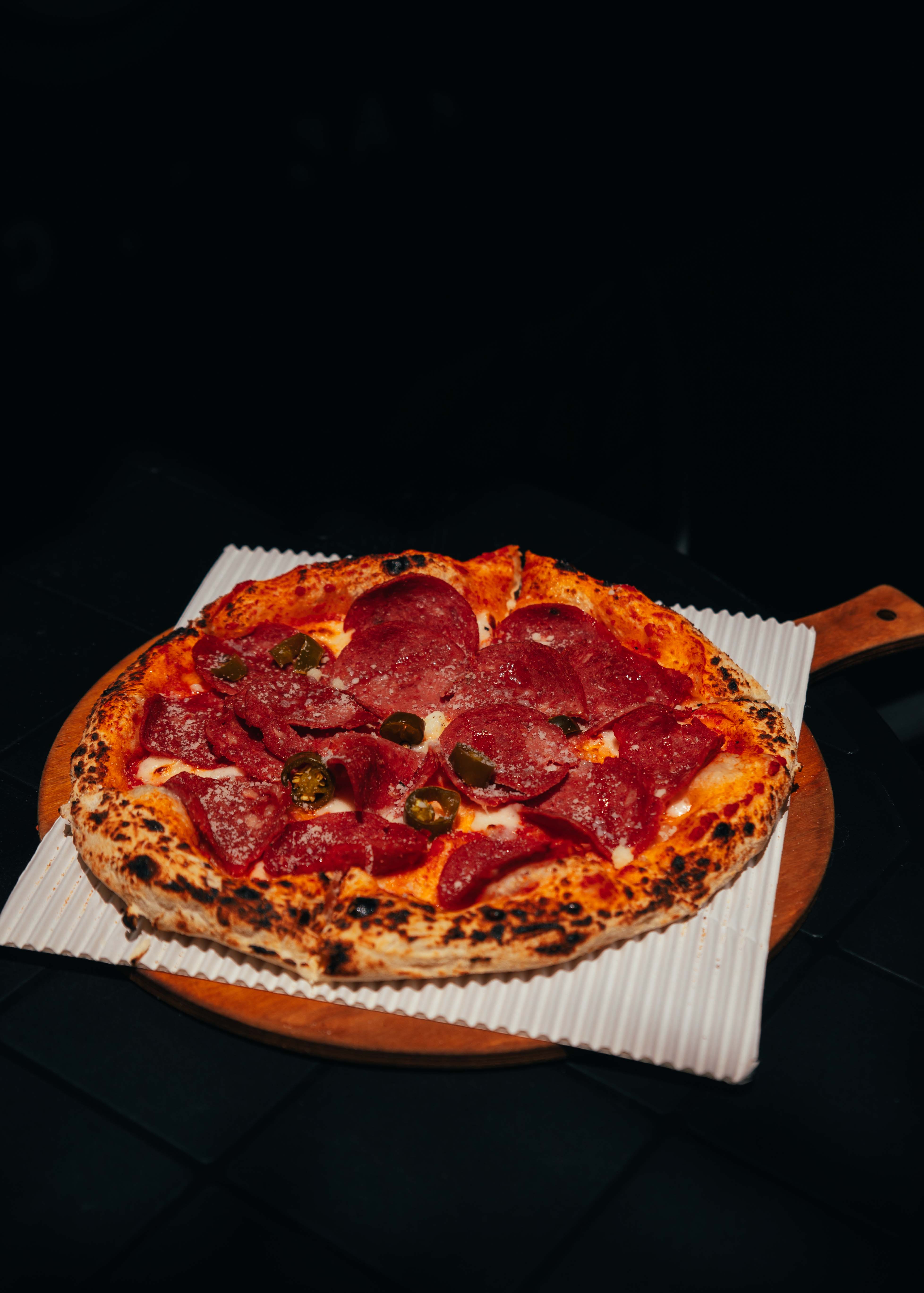  پیتزا ناپُلیتن -پپرونی