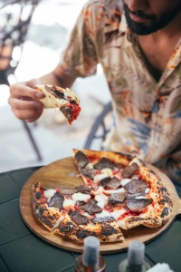  پیتزا ناپُلیتن -سیر و استیک