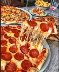 پیتزا پپرونی